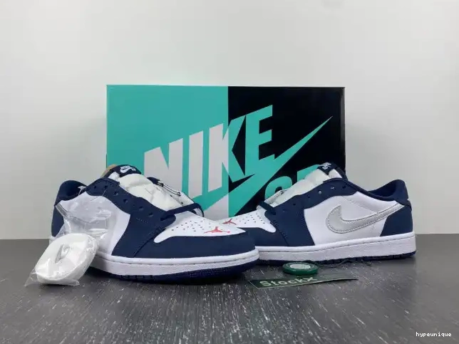 HYPE Navy 1 SB CJ7891-400 Midnight Low Jordan 0509